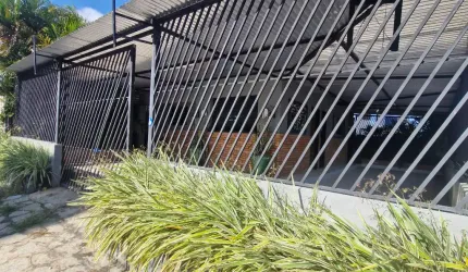 Casa com ponto comercial