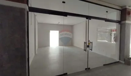Loja para venda em Canela na Galeria Le Mond, 100 metros da Catedral de Pedra.