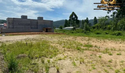 Terreno próximo ao parque Beto Carrero World.