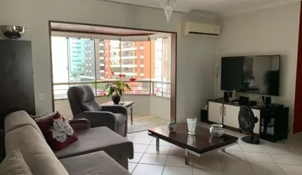 Apartamento 3 dorm com piscina no centro