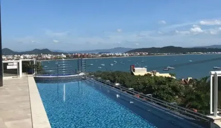 Apartamento a 100 m da praia de Canajurê