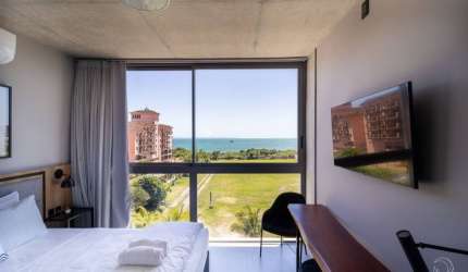 Studio em frente ao mar em Jurerê, Florianópolis.