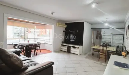 Apartamento de 131m² com 3 quartos no Centro
