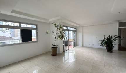 Apartamento de 337 m² com 4 quartos sendo 2 suítes no Centro