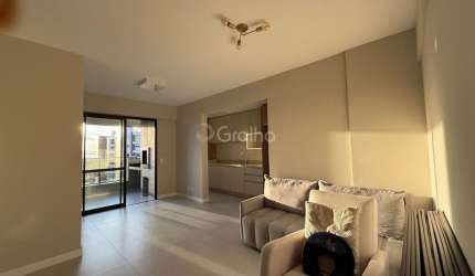 Apartamento de 106 m² com 2 quartos sendo 1 suíte no Centro de Florianópolis