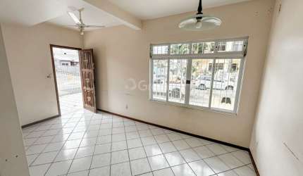 Casa Residencial de 120m² com 3 quartos sendo 1 suíte no bairro Jardim Cidade de Florianópolis.