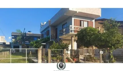 2 casas no mesmo pátio venda Stan Torres
