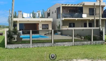 2 casas com 3 dormitórios venda Tupynamba Torres