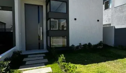 Casa terrea com fino acabamento, cond. Vila Florença, 100m2 area construida em Abrantes