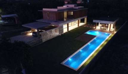 CASA DE ALTO LUXO COM FITNESS PRIVATIVO EM CONDOMÍNIO BUSCA VIDA - CAMAÇARI - BA