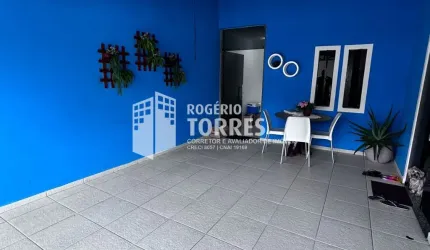 Casa Térrea a venda 3/4, 1 suíte com closet e área gourmet e piscina e 2 garagens em PLATAFORMA