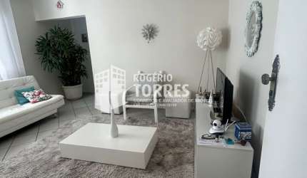 Apartamento a venda de 1/4, 2 banheiros e garagem na PITUBA