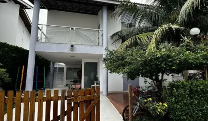 Linda Casa 4/4 no Condomínio Foz do Joanes