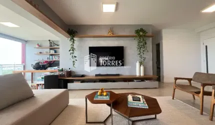 Apartamento a venda de 4 suítes, nascente total, piscina e vista mar e parque Pituaçu e 4 garagens no GREENVILLE