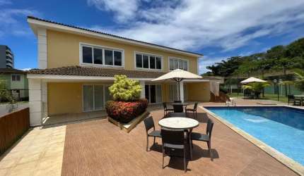 Cód. 528 Piatã Casa 4/4 sendo 2 suítes com Piscina e 4 vagas