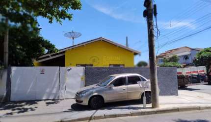 Casa com 3 quartos, Cidade Nova - Pindamonhangaba