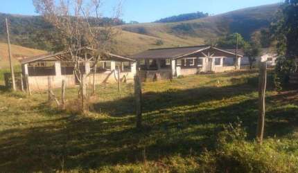 Fazenda com 4 dormitórios à venda, 968000 m² por R$ 3.000.000,00 - Cordeiro - Guaratinguetá/SP
