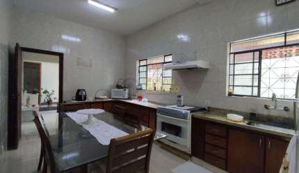 Casa com 3 dormitórios à venda, 204 m² por R$ 560.000,00 - Alto do Cardoso - Pindamonhangaba/SP