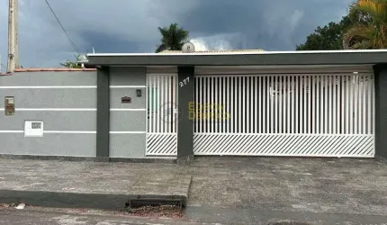 Casa com 3 dormitórios à venda, 180 m² por R$ 610.000,00 - Loteamento Residencial Andrade - Pindamonhangaba/SP