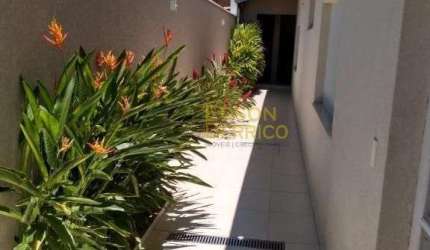 Casa com 3 dormitórios à venda, 240 m² por R$ 690.000,00 - Loteamento Residencial Andrade - Pindamonhangaba/SP