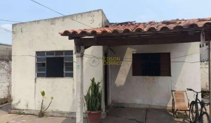 Casa com 2 dormitórios à venda, 75 m² por R$ 165.000,00 - Conjunto Residencial Araretama - Pindamonhangaba/SP