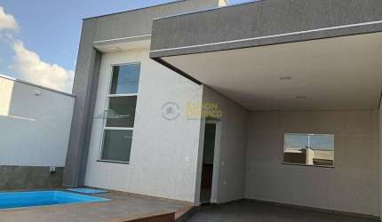 Casa á venda com 3 quartos, Loteamento Residencial e Comercial Flamboyant - Pindamonhangaba