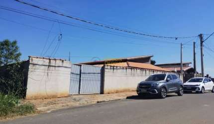 Casa á venda com 2 quartos, Parque Shangri-lá - Pindamonhangaba