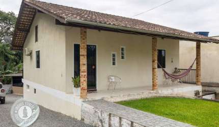 Casa com 3 quartos à venda no Badenfurt, Blumenau , 180 m2 por R$ 850.000