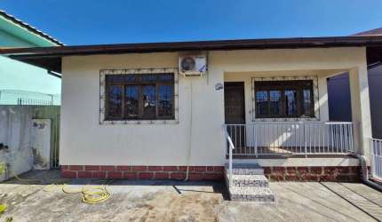 Casa de 4 Dormitórios | Abraão | Florianópolis