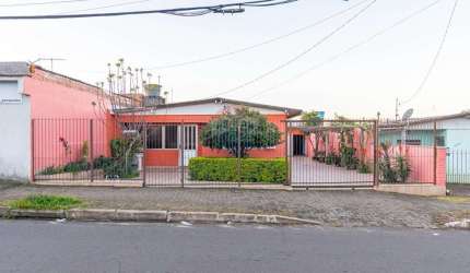 Encantadora Casa à Venda em Gravataí, RS