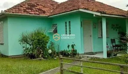 Bela casa no Centro de Balneário pinhal