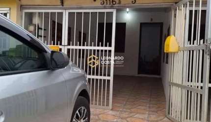 Bela casa geminada em salinas