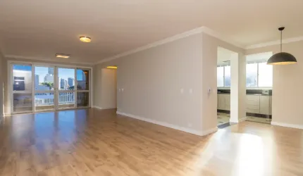 Apartamento à venda  com 3 quarto(s)