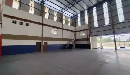 Barracão / Galpão / Depósito com 1 sala para alugar na Bairro Jardim Presidente Dutra, 8900, Jardim Presidente Dutra, Guarulhos, 10800 m2 por R$ 200.000