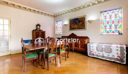 Sobrado com 6 Quartos e 4 banheiros à Venda, 485 m²