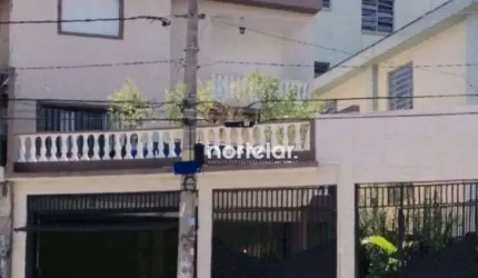 Ótimo sobrado à venda no Parque São Domingos.