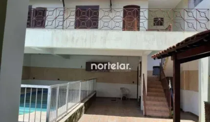 Ótimo sobrado à venda no Parque São Domingos