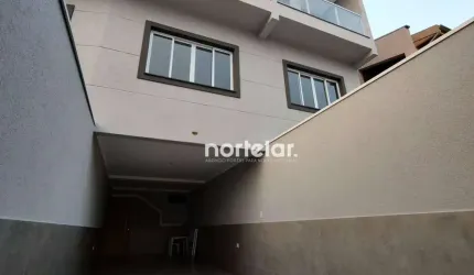 Excelente sobrado novo à venda no Parque São Domingos