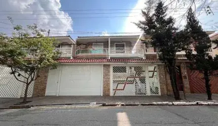Se você está em busca do lar perfeito para sua família, não precisa procurar mais. Este encantador sobrado no coração do Tremembé oferece tudo o que v