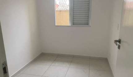 Sobrado de 3 dormitórios | 1 suíte  Localizado na freguesia do ó   Imóvel de 3 dormitórios um sendo suite com sacada,  2 vagas de garagem, corredor la