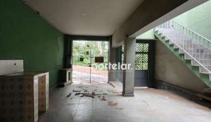 Duas casas à venda no mesmo terreno na Vila Iório