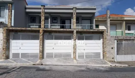 Ótimo sobrado novo à venda no Parque São Domingos