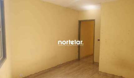 Casa com 1 dormitório para alugar por R$ 1.000,00/mês - Parque São Luís - São Paulo/SP