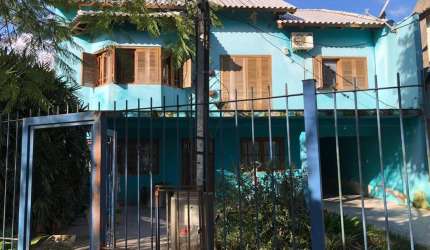 Casa com 3 Quartos e 4 banheiros à Venda, 250 m²