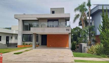LINDA CASA ALTO PADRÃO 4 SUÍTES 349m² COND. ALPHAVILLE TOSCANA