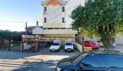 EDIFICIO PEQUENO NA PARTE REIDENCIAL DA OTTO