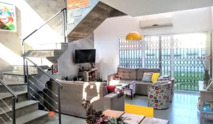 Casa com 3 dormitórios à venda, 147 m² por R$ 794.000,00 - Portal do Guarujá - P