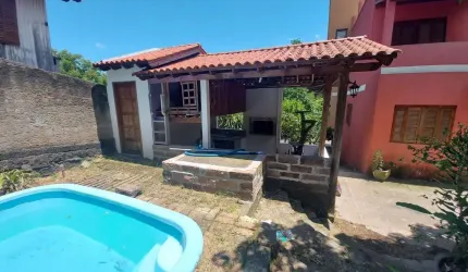 LINDA RESIDÊNCIA COM 4 DORM, 2 SUITES MASTER EM LINDO TERRENO