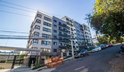 Apartamento alto 3 suites no Menino Deus