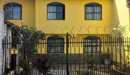 Casa à venda na Ourinhos, 34, Conjunto Celso Machado, Belo Horizonte por R$ 670.000
